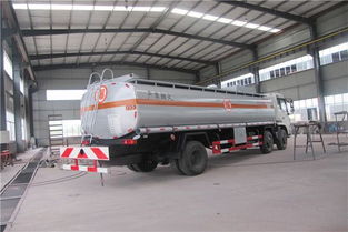 东营东风天锦小三轴加油运油车 专业选择与卓越性能解析