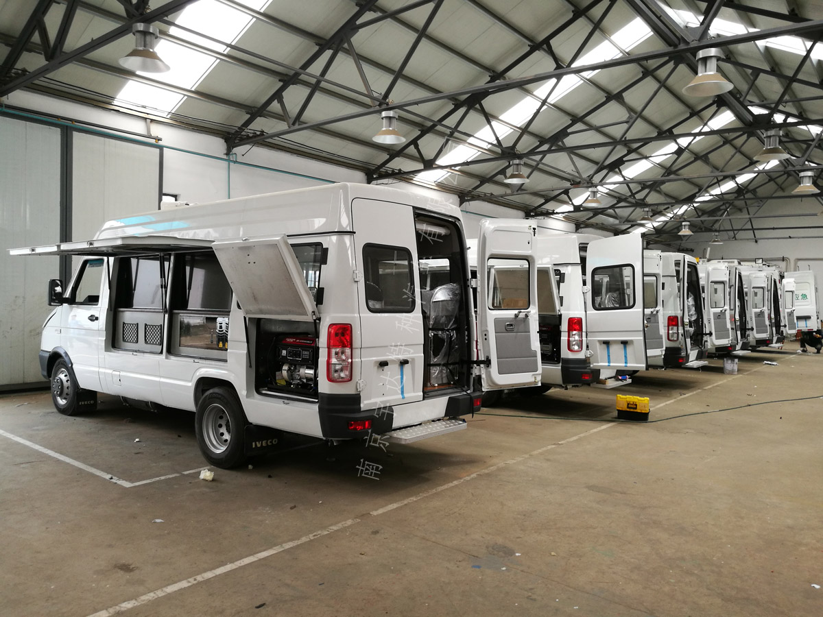 依维柯A40服务车 多场景专用汽车的卓越之选